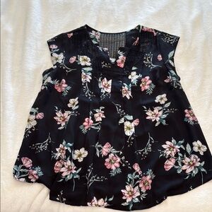 Floral Black Women's Top 1X Cap Sleeve
